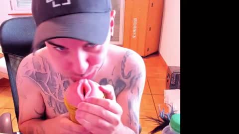 Chris online show from August 1, 12:22 pm