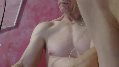 oldbuthorny62 online show from July 25, 1:09 am