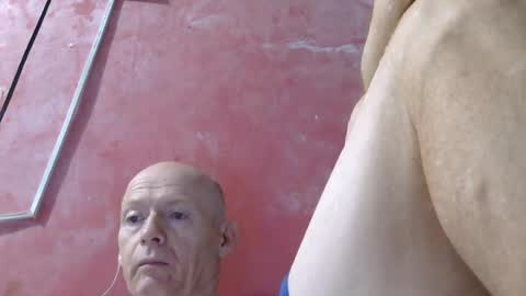 oldbuthorny62 online show from August 10, 3:19 am