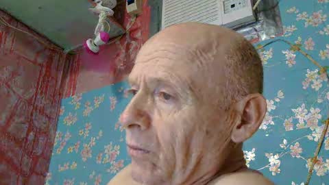 oldbuthorny62 online show from August 11, 1:02 pm