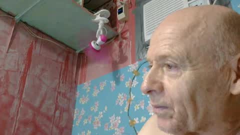 oldbuthorny62 online show from August 14, 2:37 am