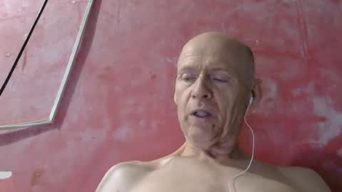 oldbuthorny62 online show from August 15, 3:32 am