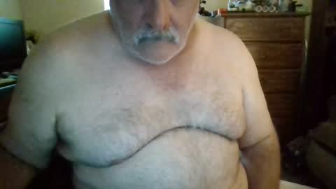 oldcockforyngladies online show from July 31, 12:44 pm