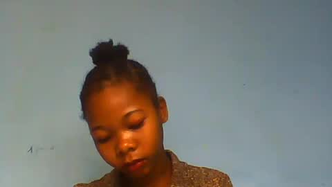 olgaah online show from August 8, 7:47 pm