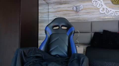 oliver__brown online show from July 25, 11:42 pm