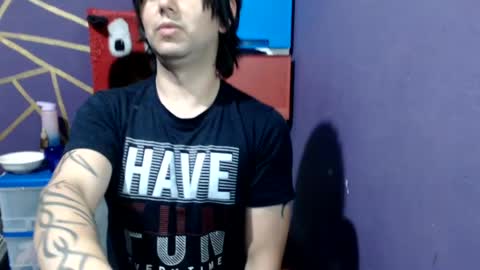 oliver_laid_2023 online show from August 10, 5:20 am