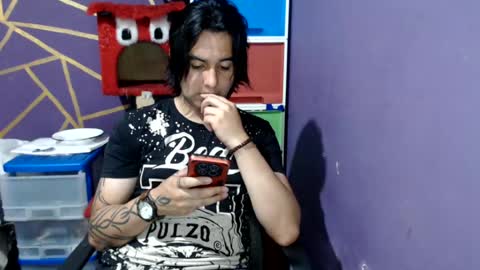oliver_laid_2023 online show from August 13, 1:08 am