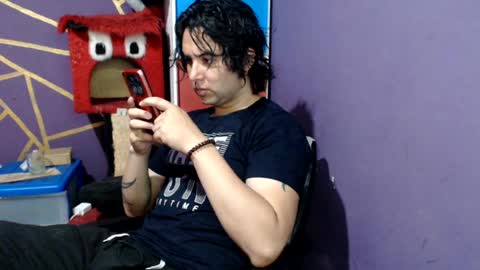 oliver_laid_2023 online show from August 15, 5:00 am