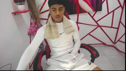 oliver_parker20 online show from July 3, 7:49 pm