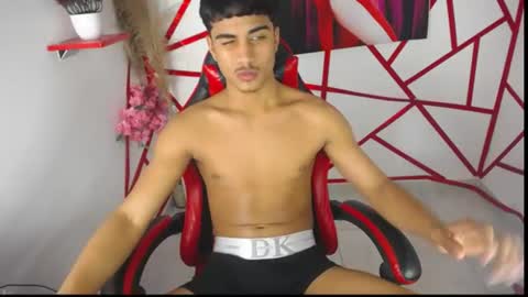 oliver_parker20 online show from July 4, 12:24 am