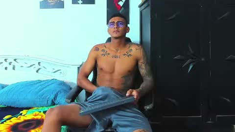 oliver_smith_2 online show from June 29, 12:03 am