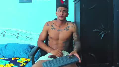 oliver_smith_2 online show from August 7, 9:26 pm