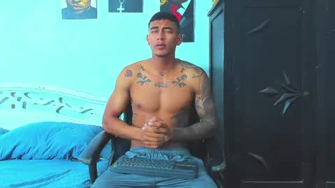 oliver_smith_2 online show from August 9, 12:39 pm