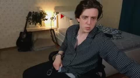 Oliver Evans online show from June 25, 3:42 am
