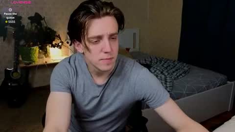 Oliver Evans online show from August 4, 4:20 am