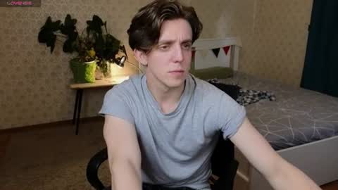Oliver Evans online show from August 12, 4:59 am