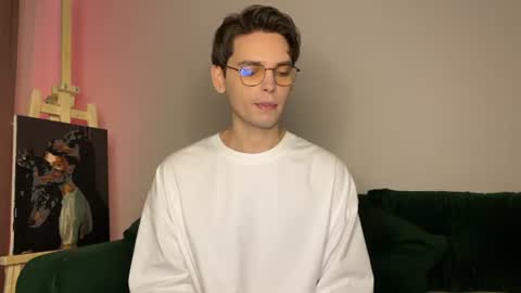 oliverlawrence online show from August 10, 3:46 pm