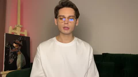 oliverlawrence online show from August 10, 4:52 pm