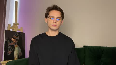 oliverlawrence online show from August 11, 11:45 am