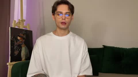 oliverlawrence online show from August 14, 1:59 pm