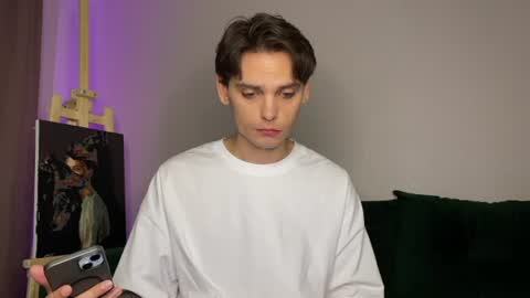 oliverlawrence online show from August 14, 3:15 pm