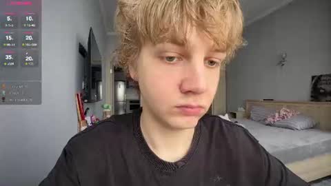 oliver online show from July 22, 11:45 am