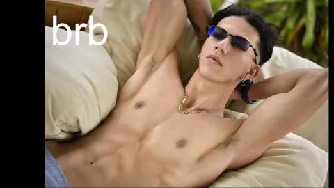 oliverthompson_01 online show from April 19, 7:07 am