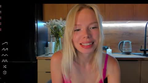 Olivia 3 online show from June 22, 11:49 pm