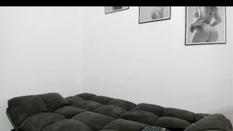 Olivia Collins online show from August 7, 2:17 pm