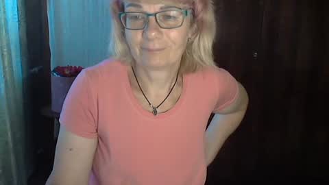 Olivia Mia online show from August 3, 2:13 pm