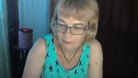 Olivia Mia online show from August 11, 1:24 pm