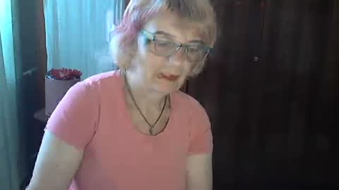 Olivia Mia online show from August 14, 7:56 am