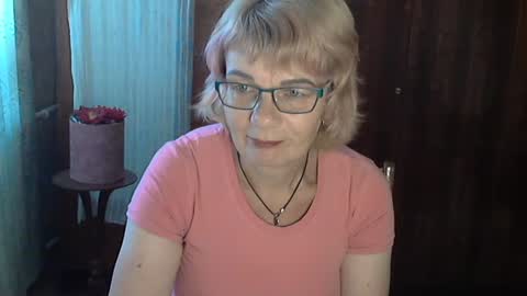 Olivia Mia online show from August 15, 11:14 am