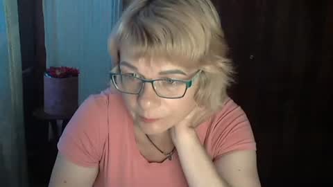 Olivia Mia online show from August 16, 2:32 pm