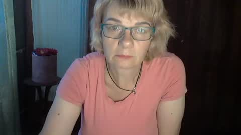 Olivia Mia online show from August 16, 3:38 pm