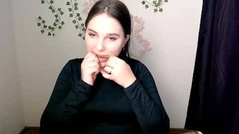 olivia_red_ online show from June 4, 7:40 pm
