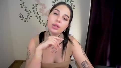 olivia_red_ online show from August 10, 3:46 pm