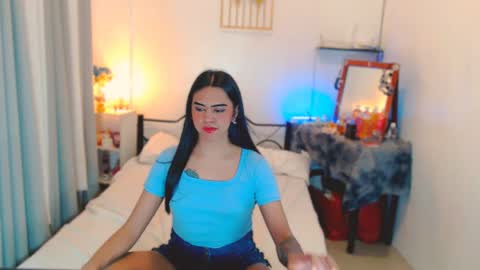 olivia_xxo online show from August 11, 10:01 pm