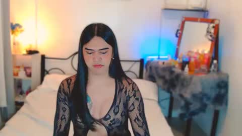 olivia_xxo online show from August 13, 5:10 am