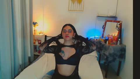 olivia_xxo online show from August 14, 12:58 am