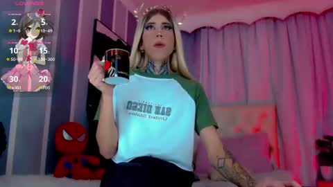 oliviahot01 online show from August 8, 12:54 am