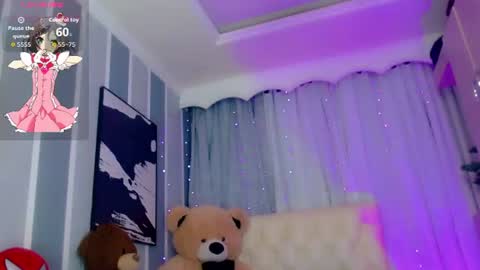oliviahot01 online show from August 18, 1:22 am