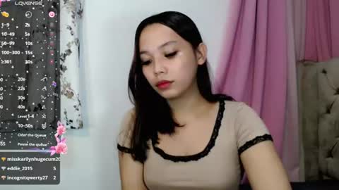 oliviahutton online show from July 19, 9:06 pm