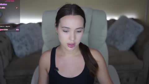 Olivia online show from August 5, 5:33 pm