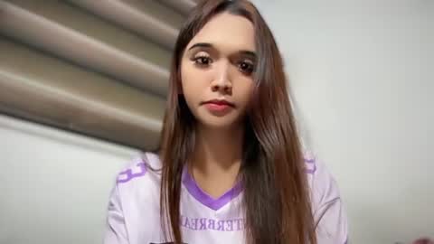 OLIVIA NICOLE online show from August 17, 9:47 am