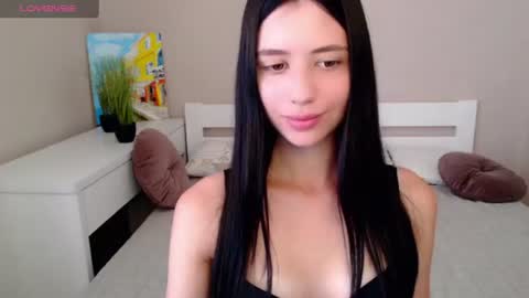 oliviarichi online show from August 13, 11:46 am