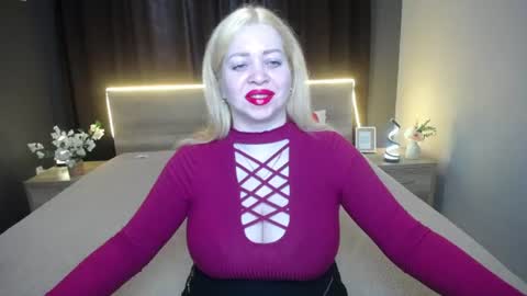 Oliviaverr online show from July 14, 3:25 pm