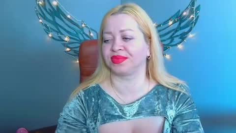 Oliviaverr online show from July 31, 1:17 pm
