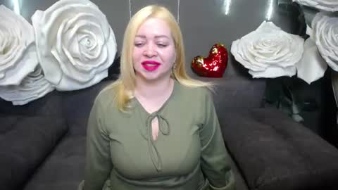 Oliviaverr online show from August 14, 6:33 pm