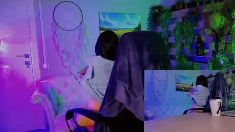 oliviaweles online show from August 7, 11:43 am